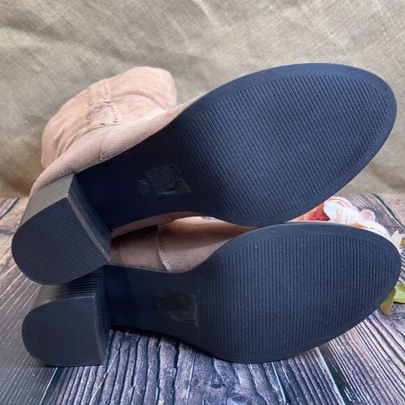 Journee Collection Blush Micro-Suede Wide Calf Gentri Boots 10M-WC - Picture 6 of 8